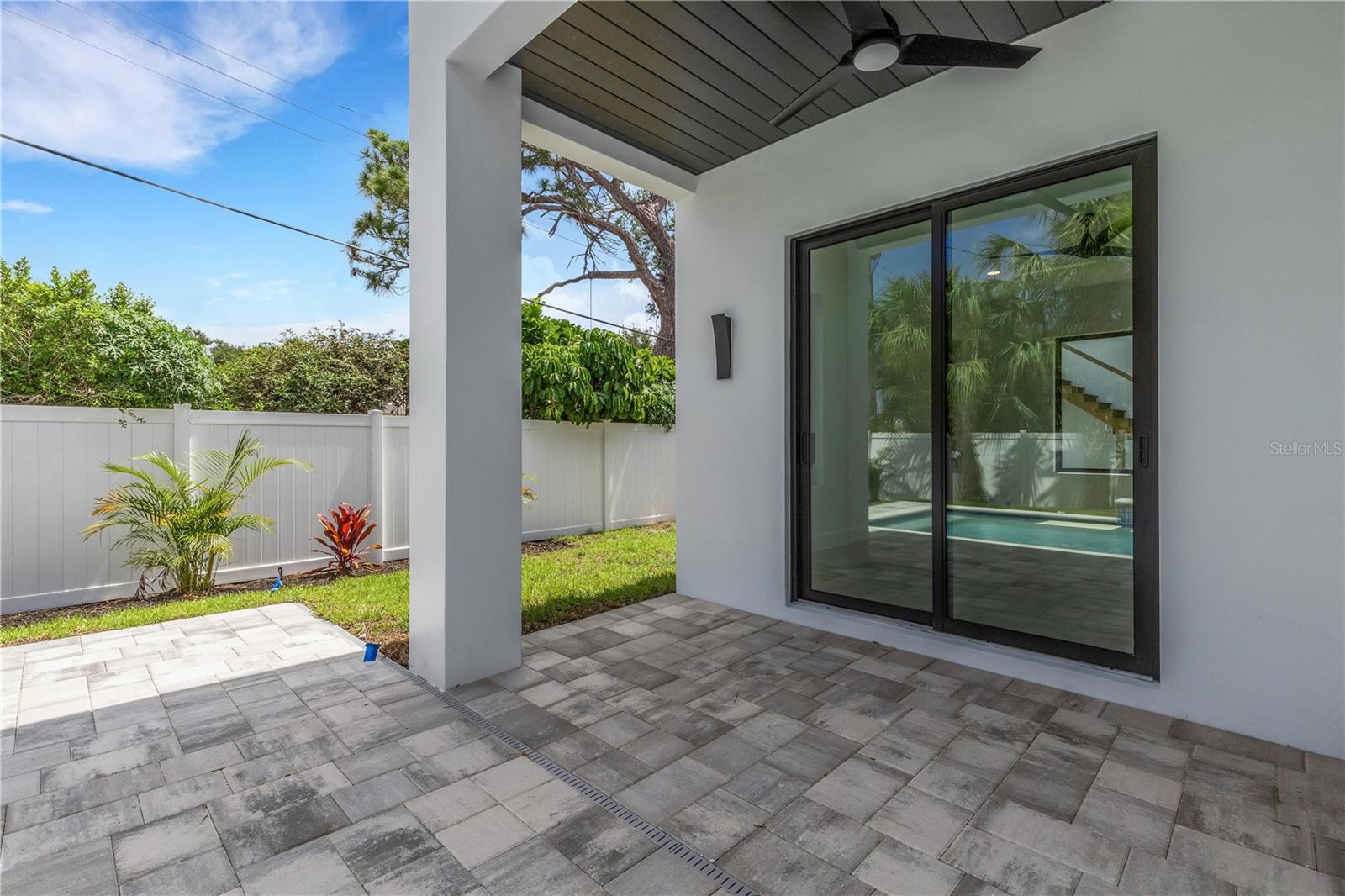 2069 HIBISCUS ST — photo 42