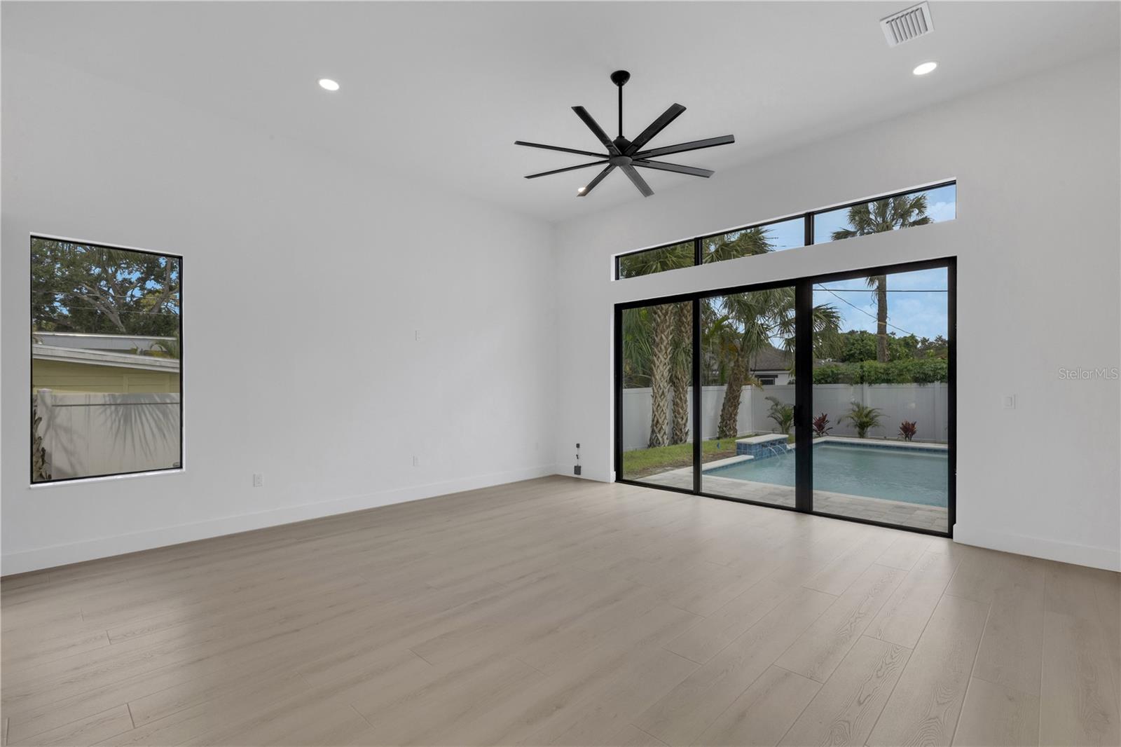 2069 HIBISCUS ST — photo 17