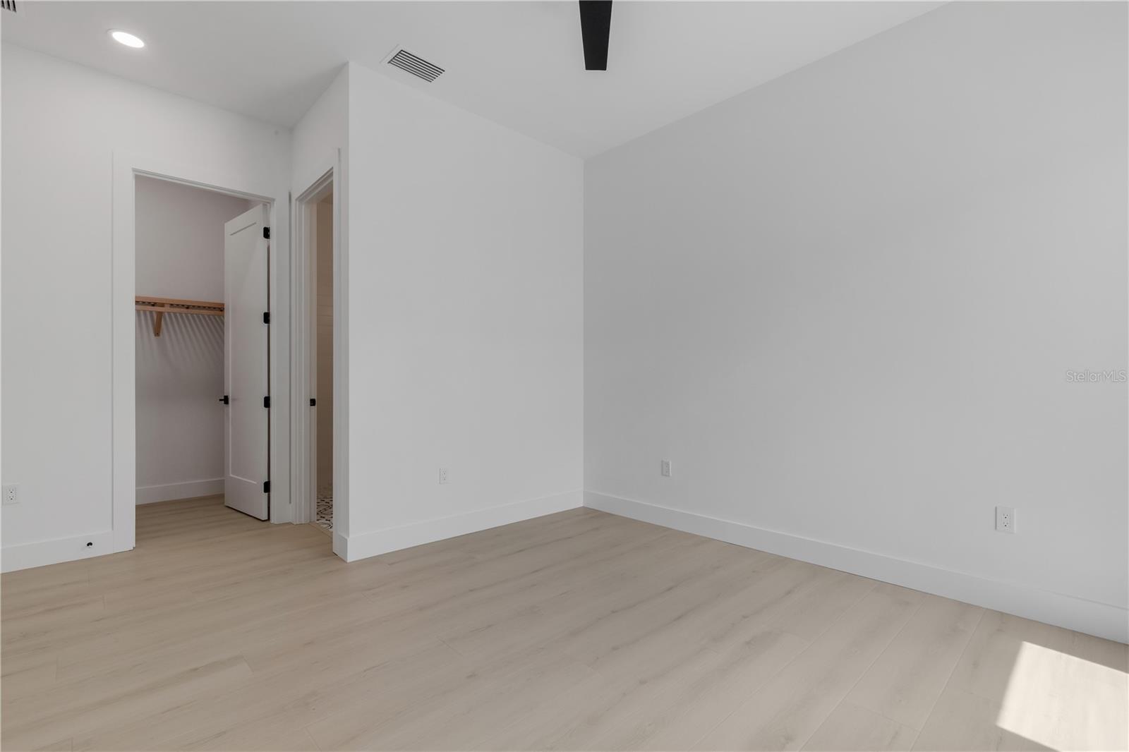2069 HIBISCUS ST — photo 37