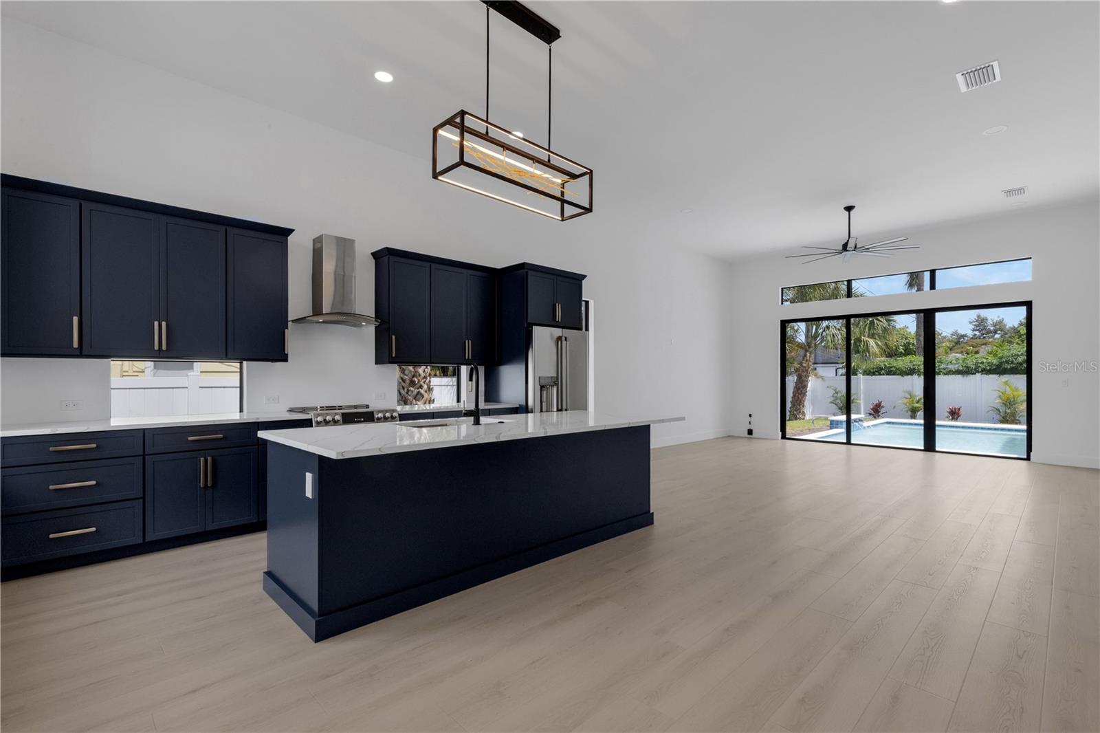 2069 HIBISCUS ST — photo 15