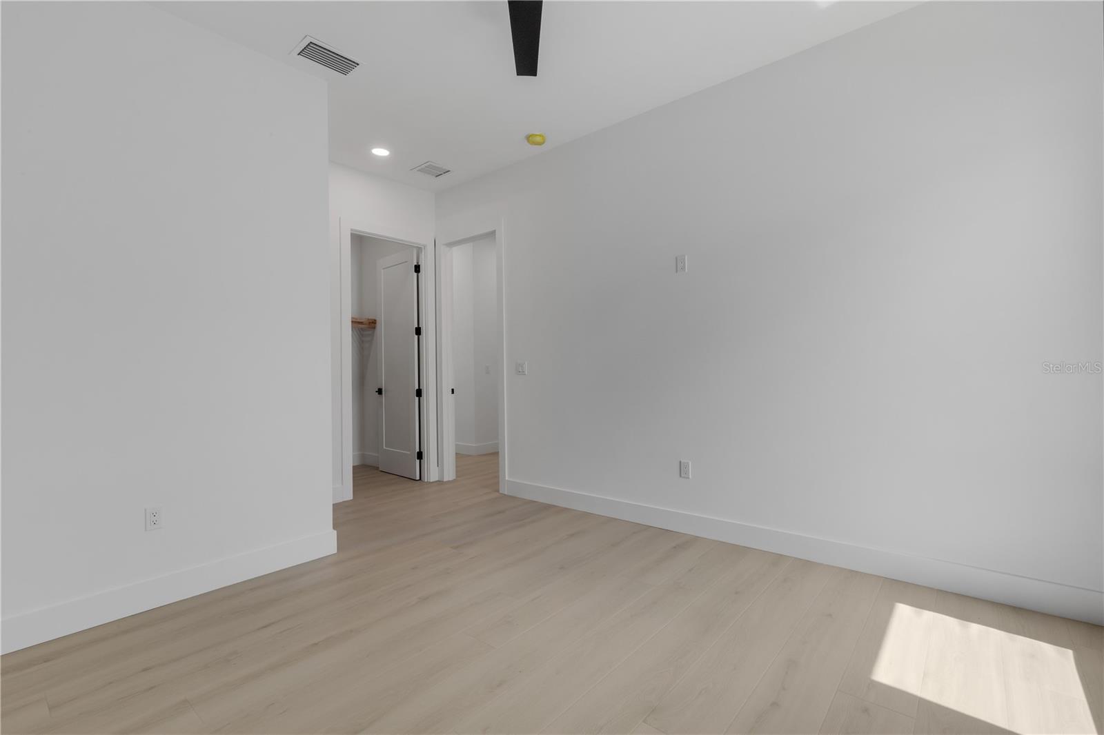 2069 HIBISCUS ST — photo 31
