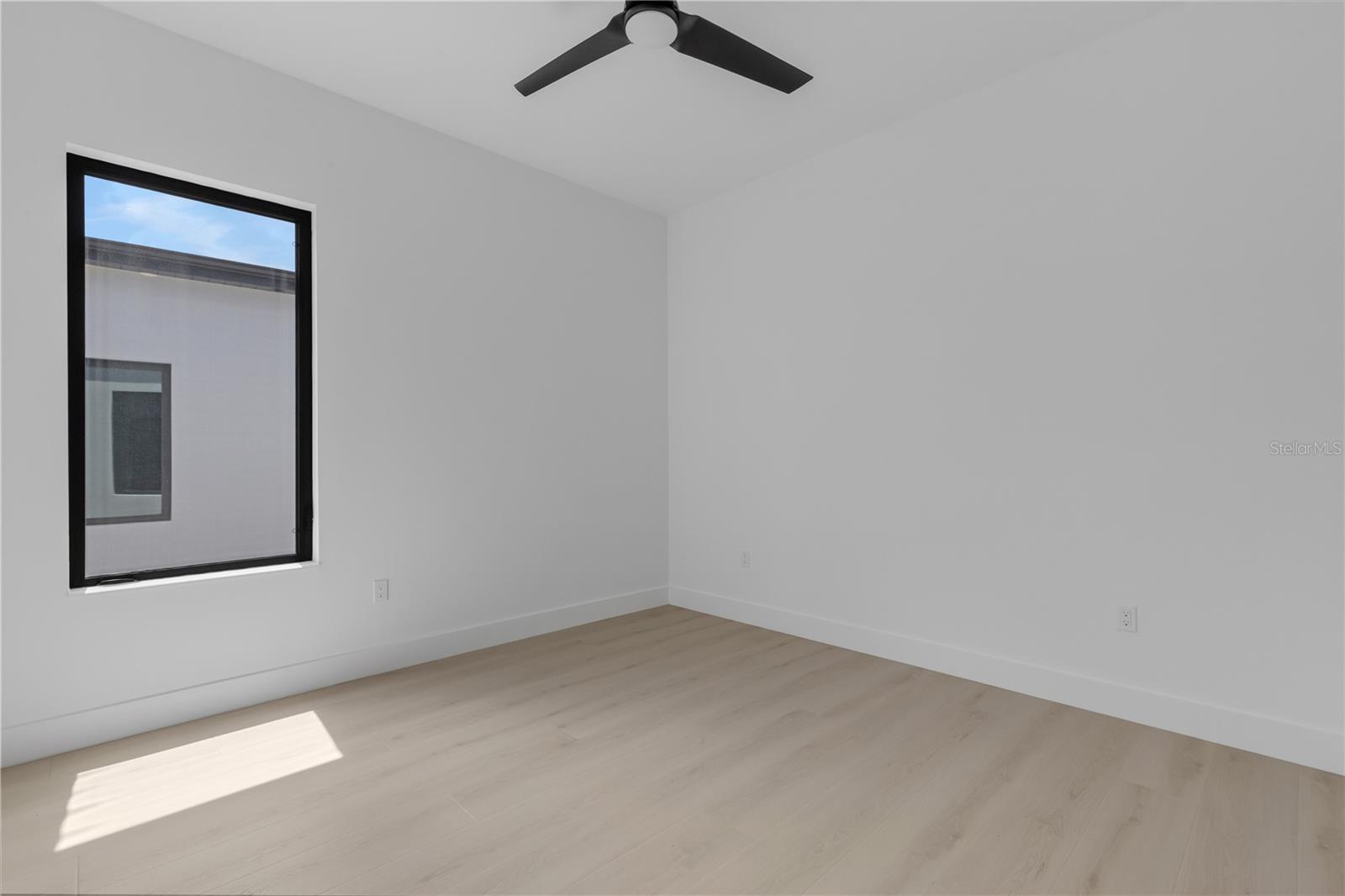 2069 HIBISCUS ST — photo 33