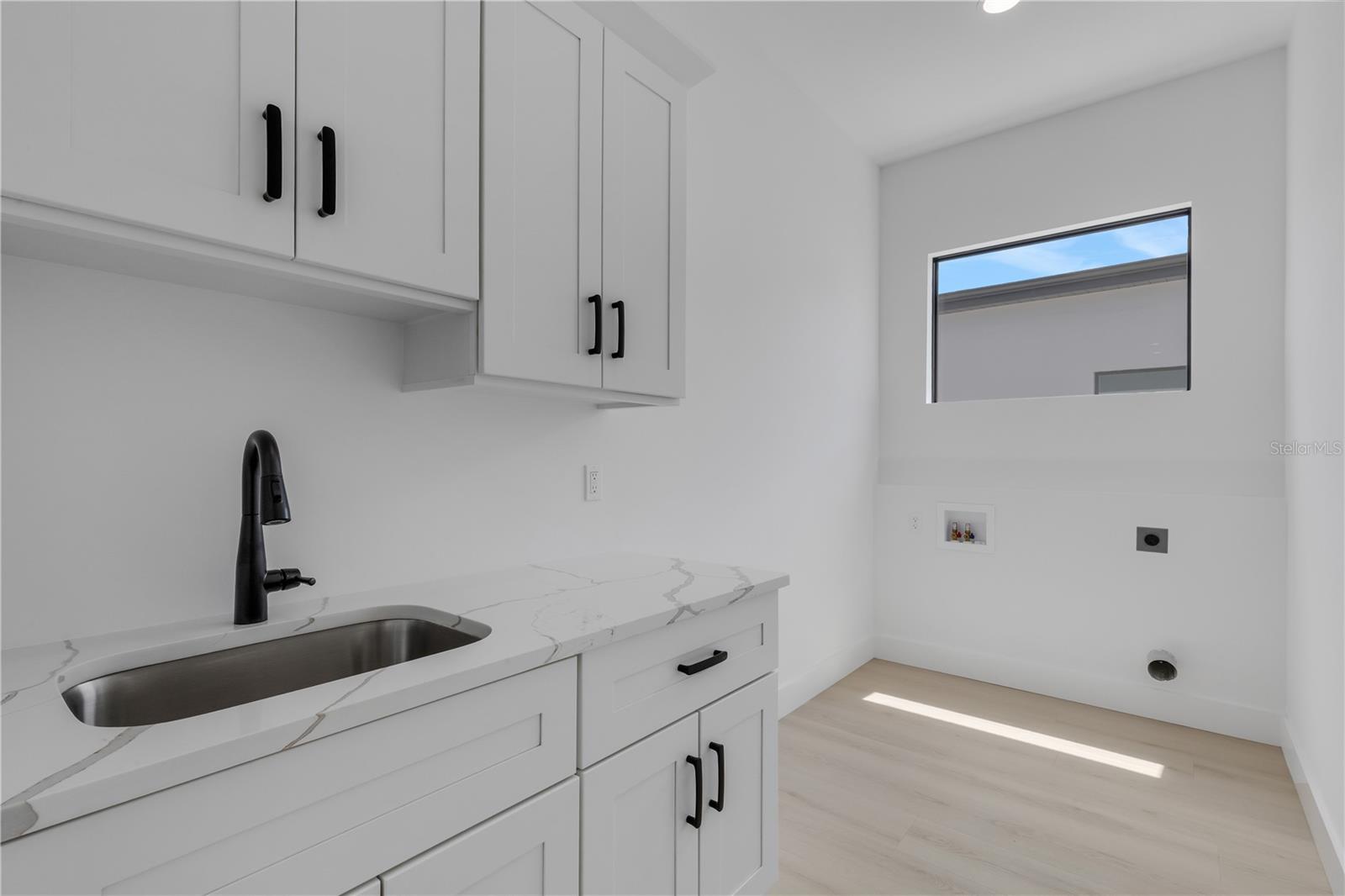 2069 HIBISCUS ST — photo 38