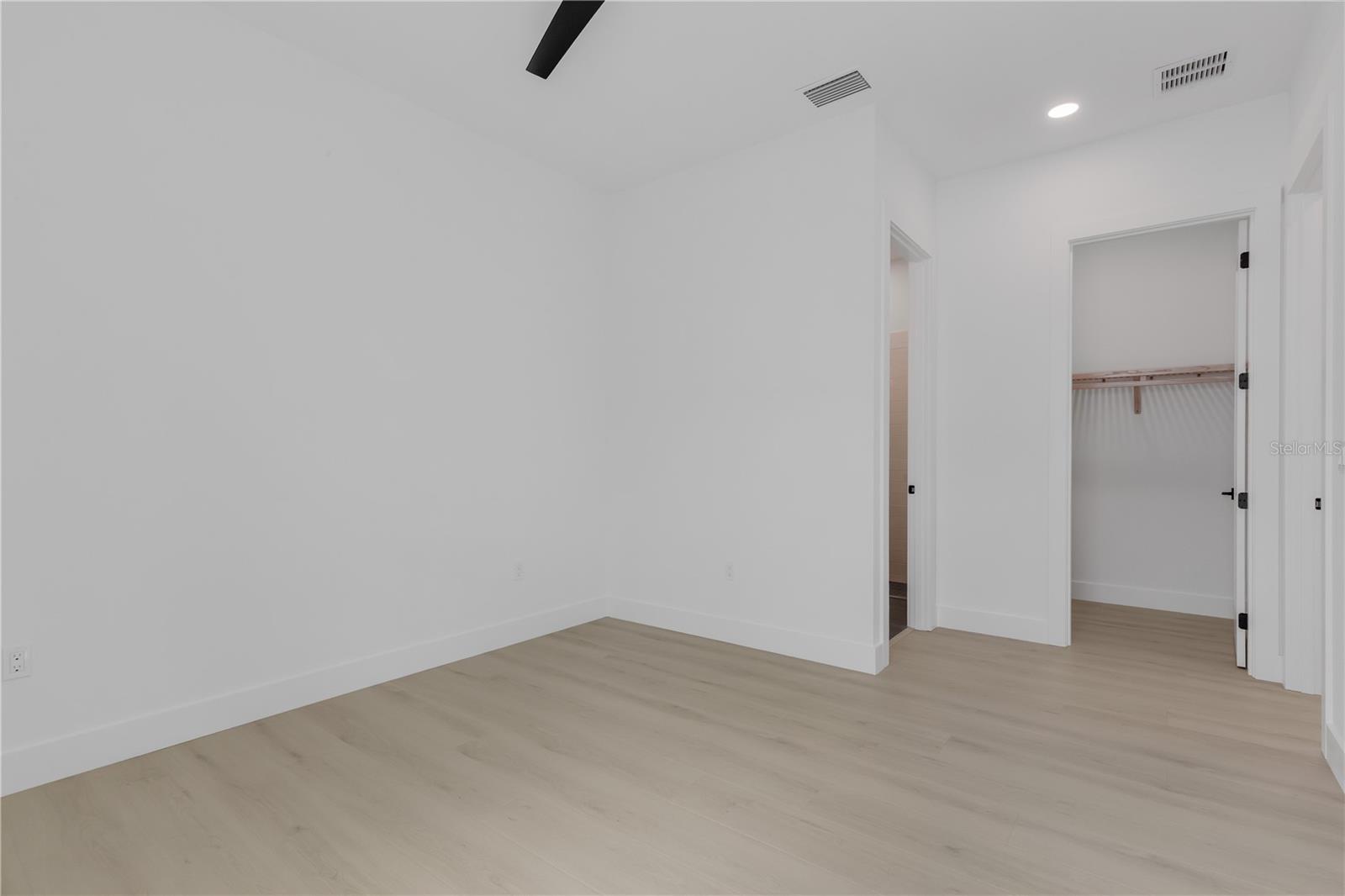 2069 HIBISCUS ST — photo 32
