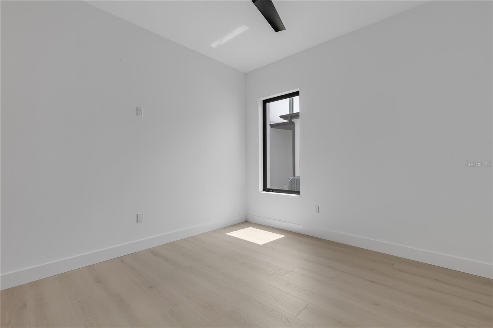 2069 HIBISCUS ST — photo 34