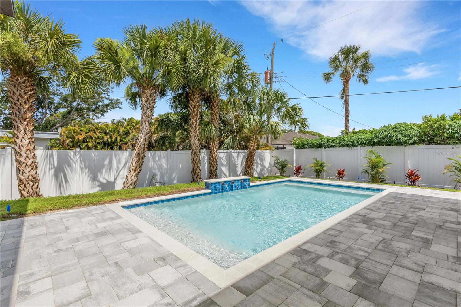2069 HIBISCUS ST — photo 40