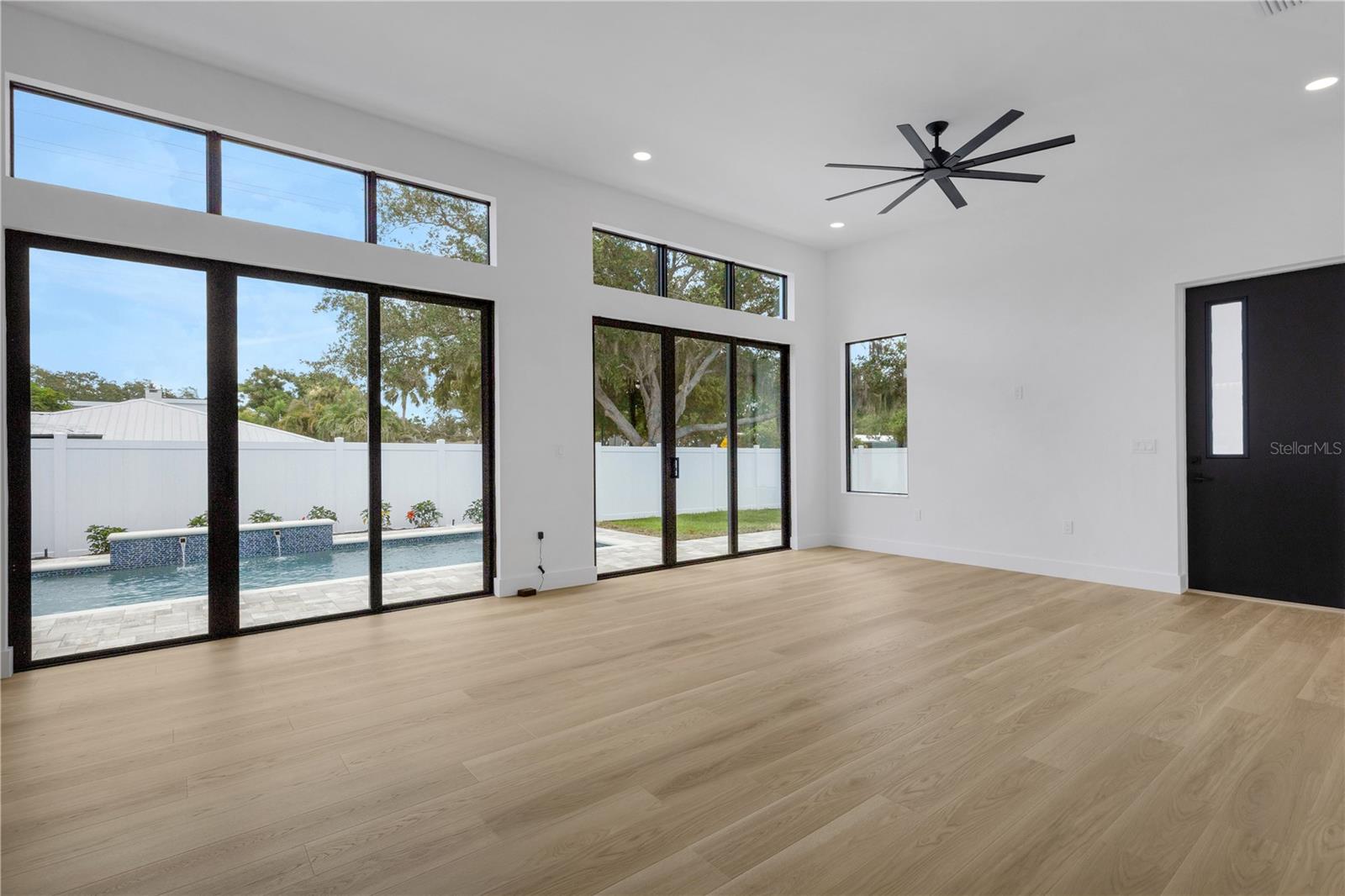 2079 HIBISCUS ST — photo 15
