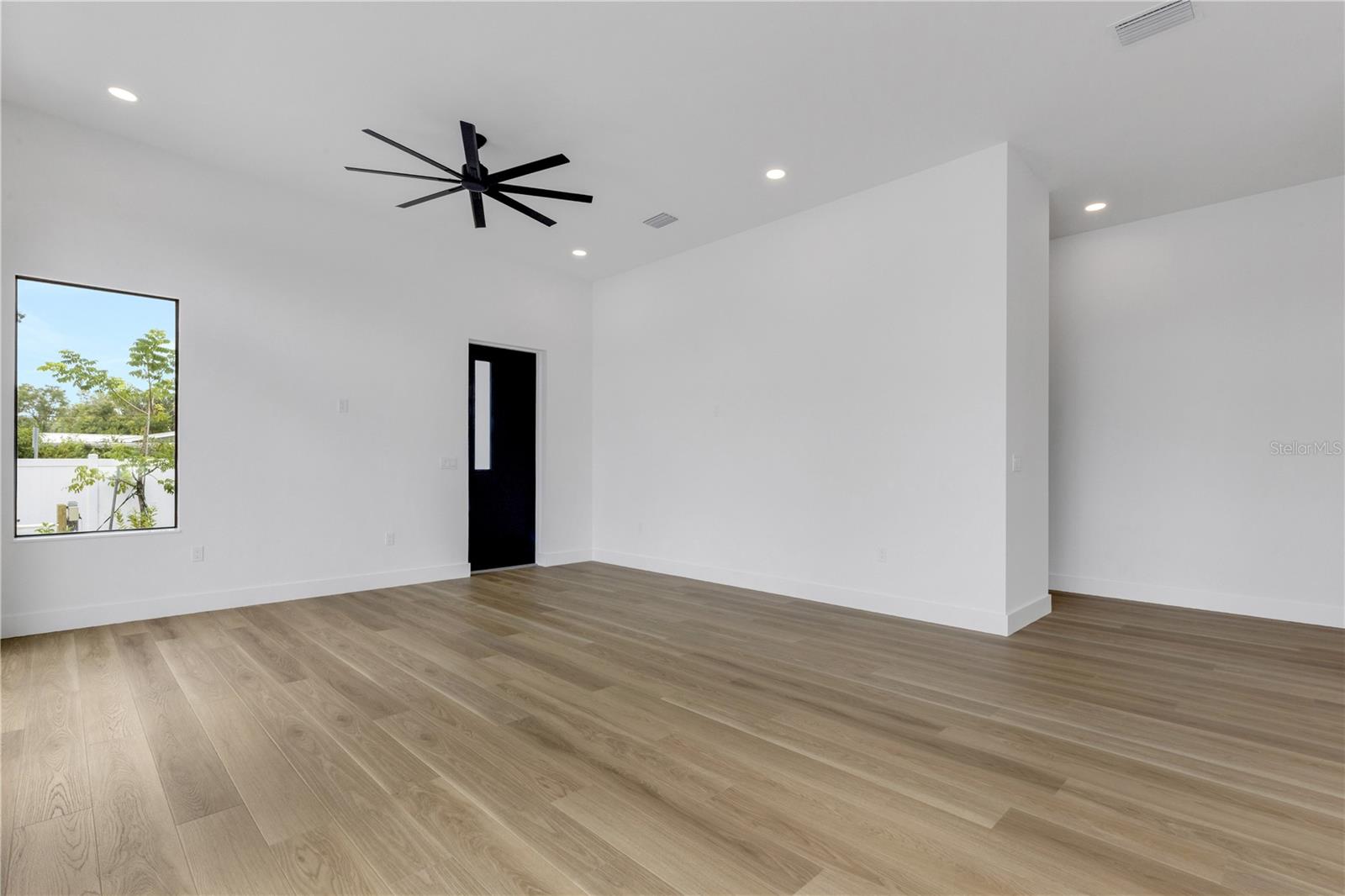 2079 HIBISCUS ST — photo 16
