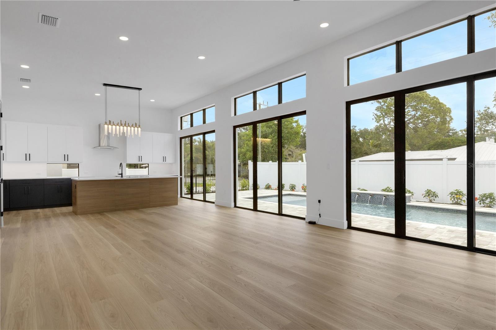 2079 HIBISCUS ST — photo 10
