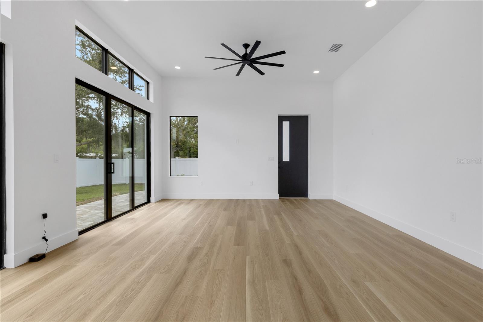 2079 HIBISCUS ST — photo 14
