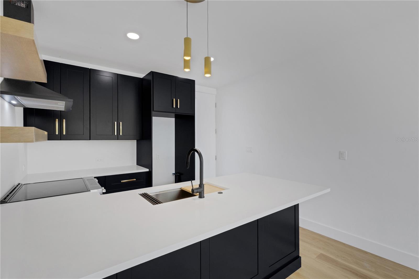2079 HIBISCUS ST — photo 37