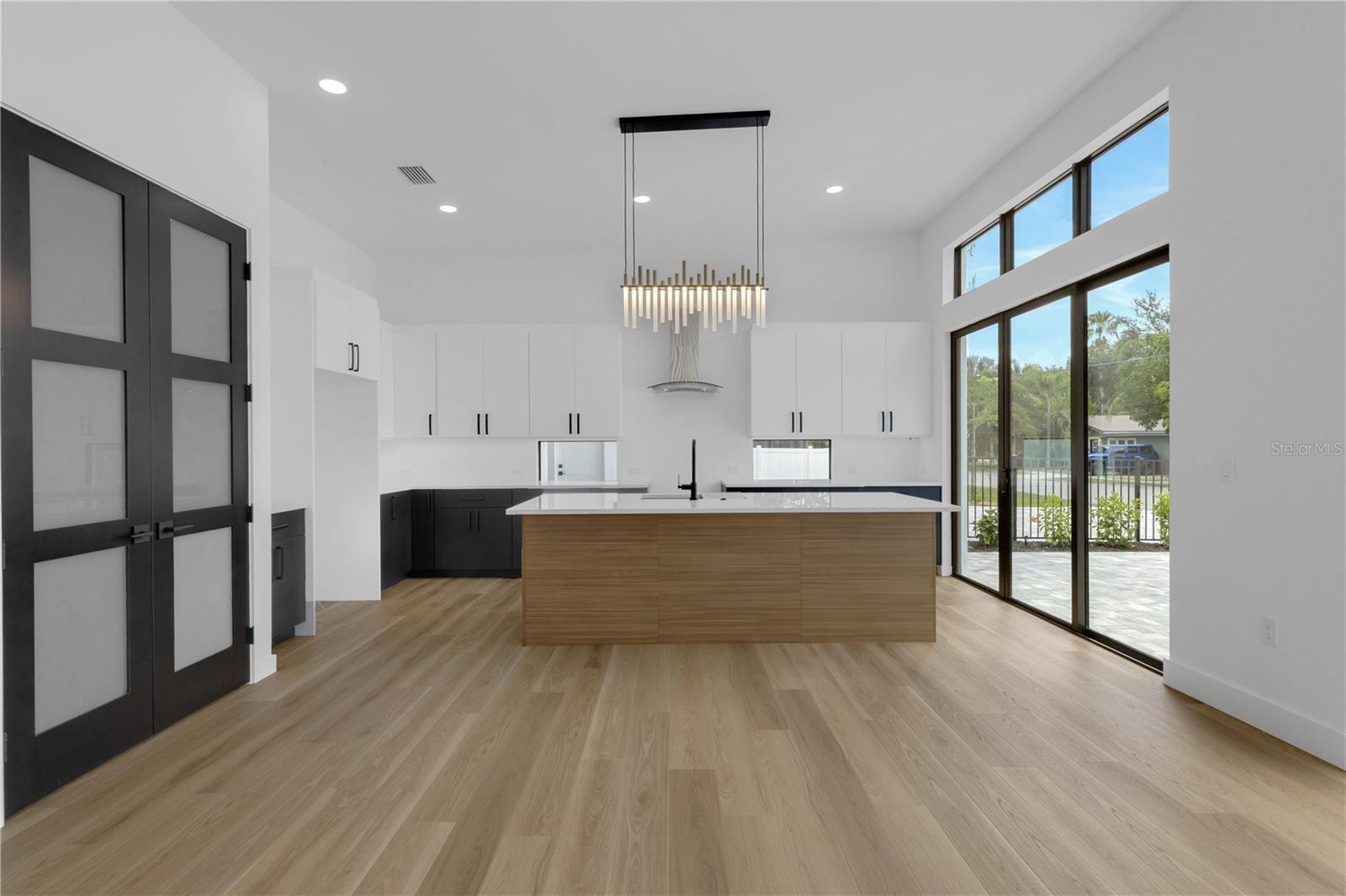 2079 HIBISCUS ST — photo 13
