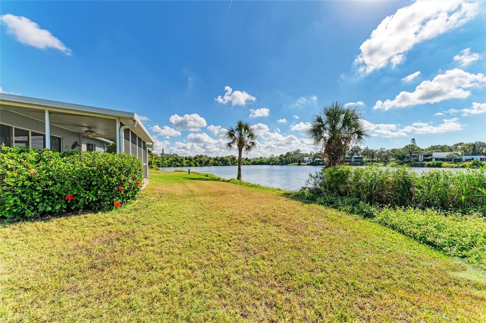 919 SPRING LAKES BLVD — photo 41