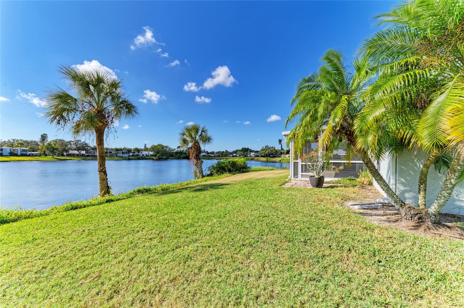 919 SPRING LAKES BLVD — photo 36