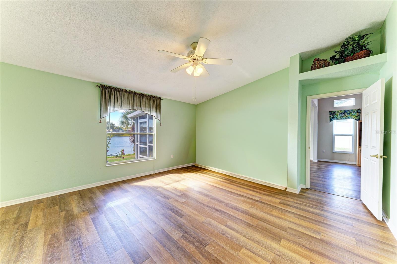 919 SPRING LAKES BLVD — photo 21