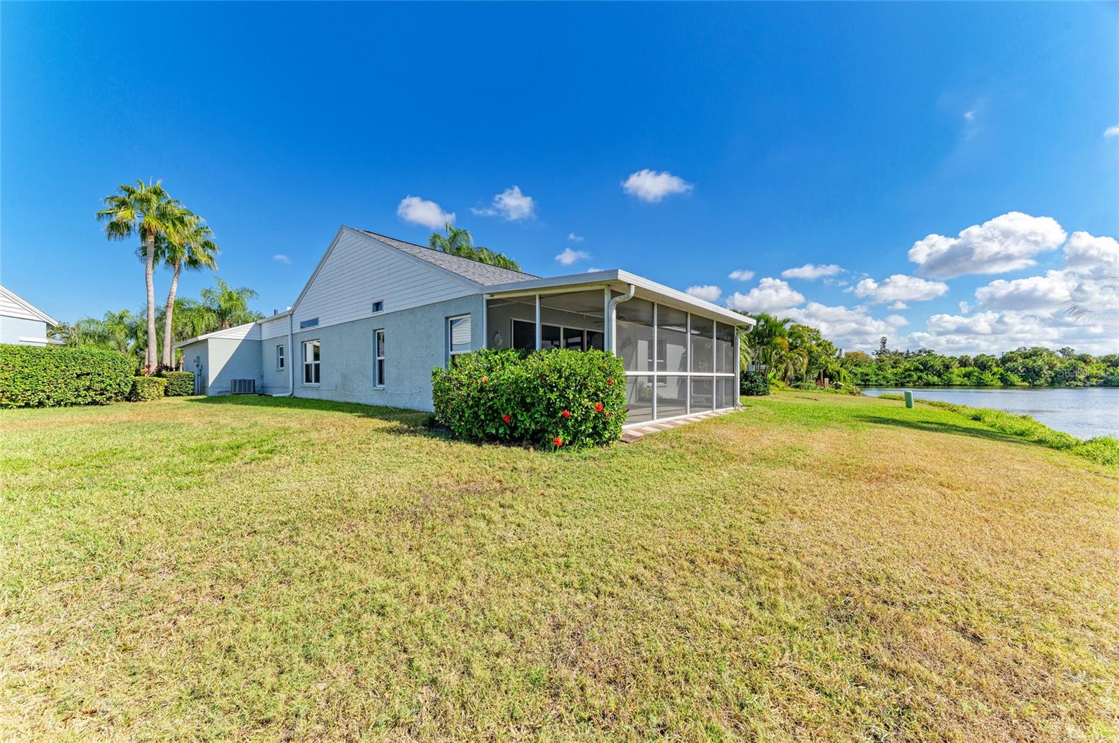 919 SPRING LAKES BLVD — photo 40