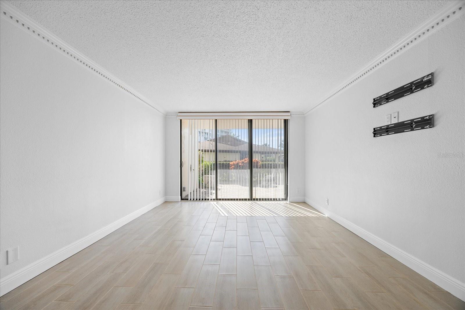 100 OAKMONT LN #101 — photo 19