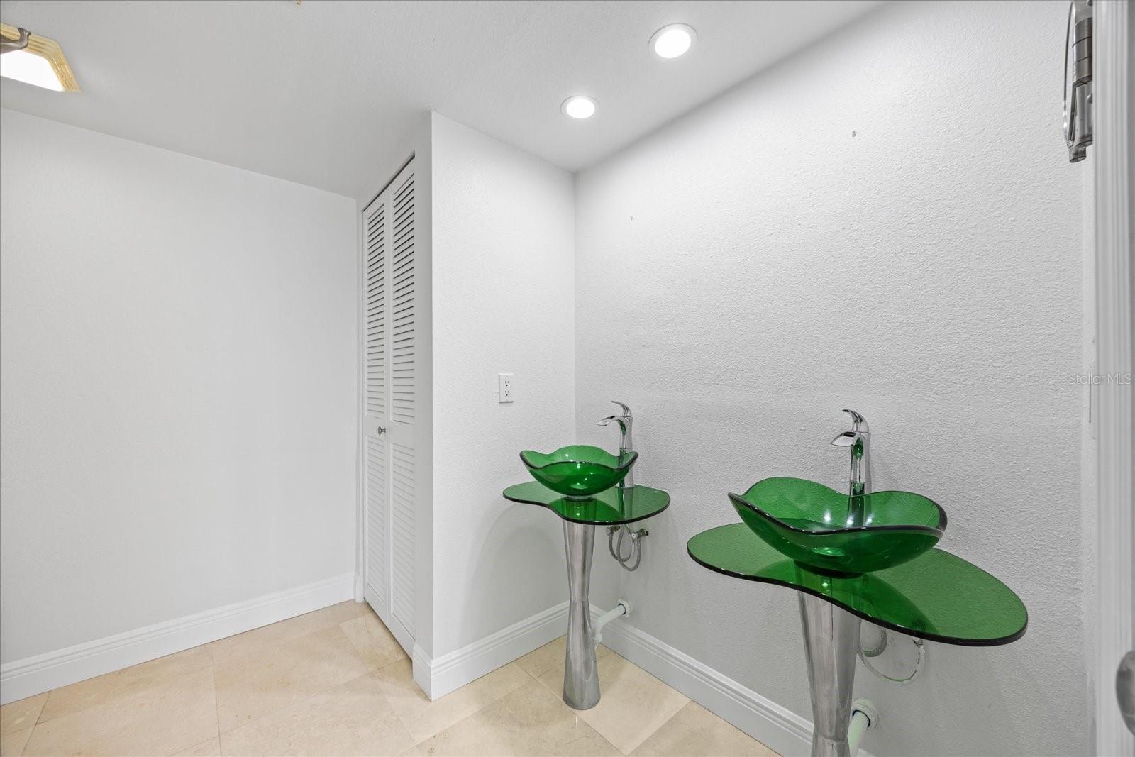 100 OAKMONT LN #101 — photo 20