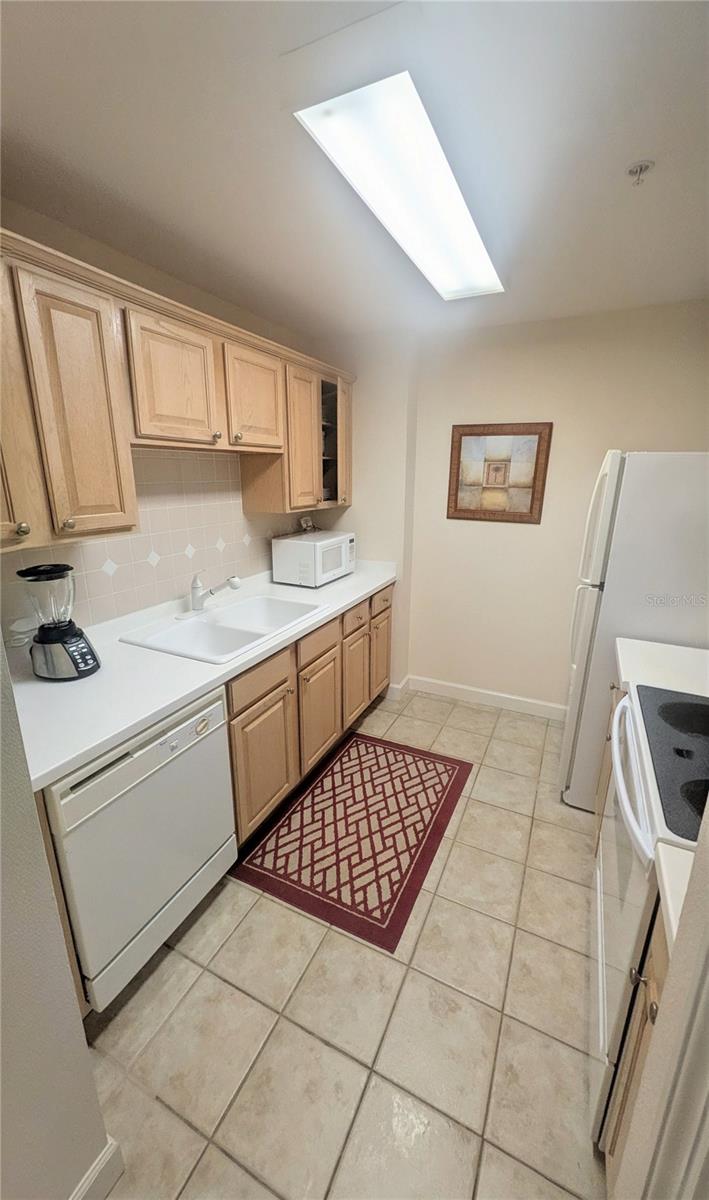 750 N TAMIAMI TRL #1204 — photo 2
