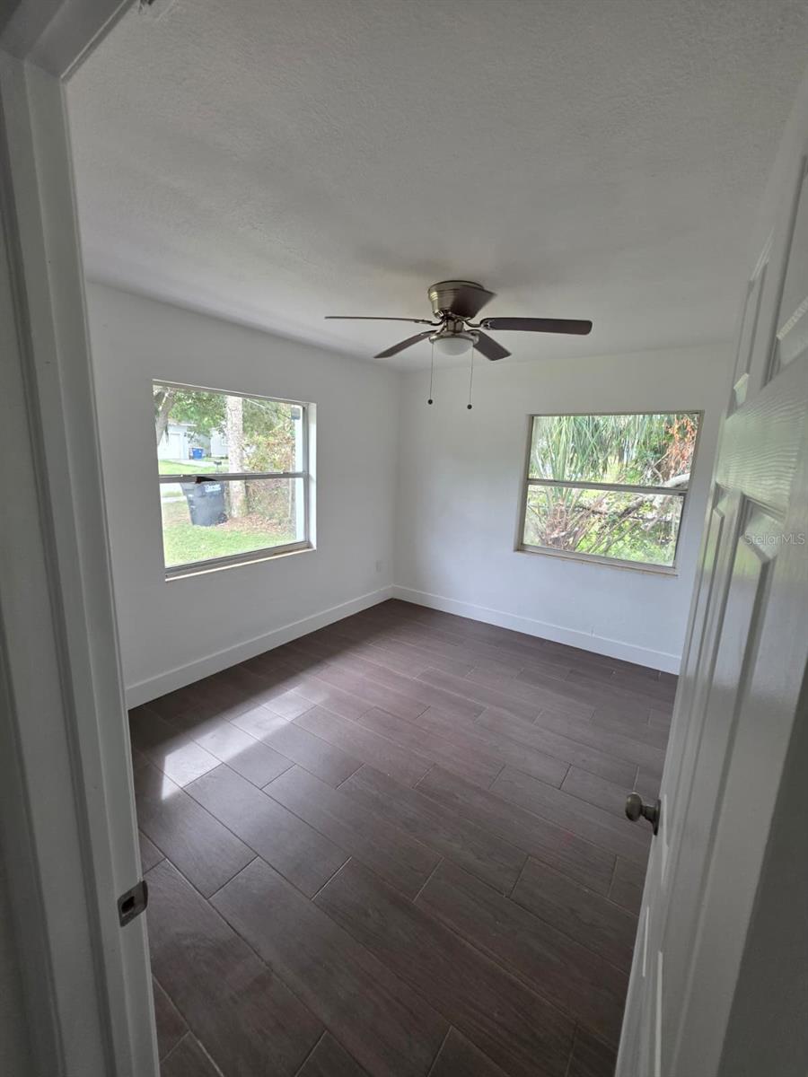 1614 N WASHINGTON AVE — photo 26