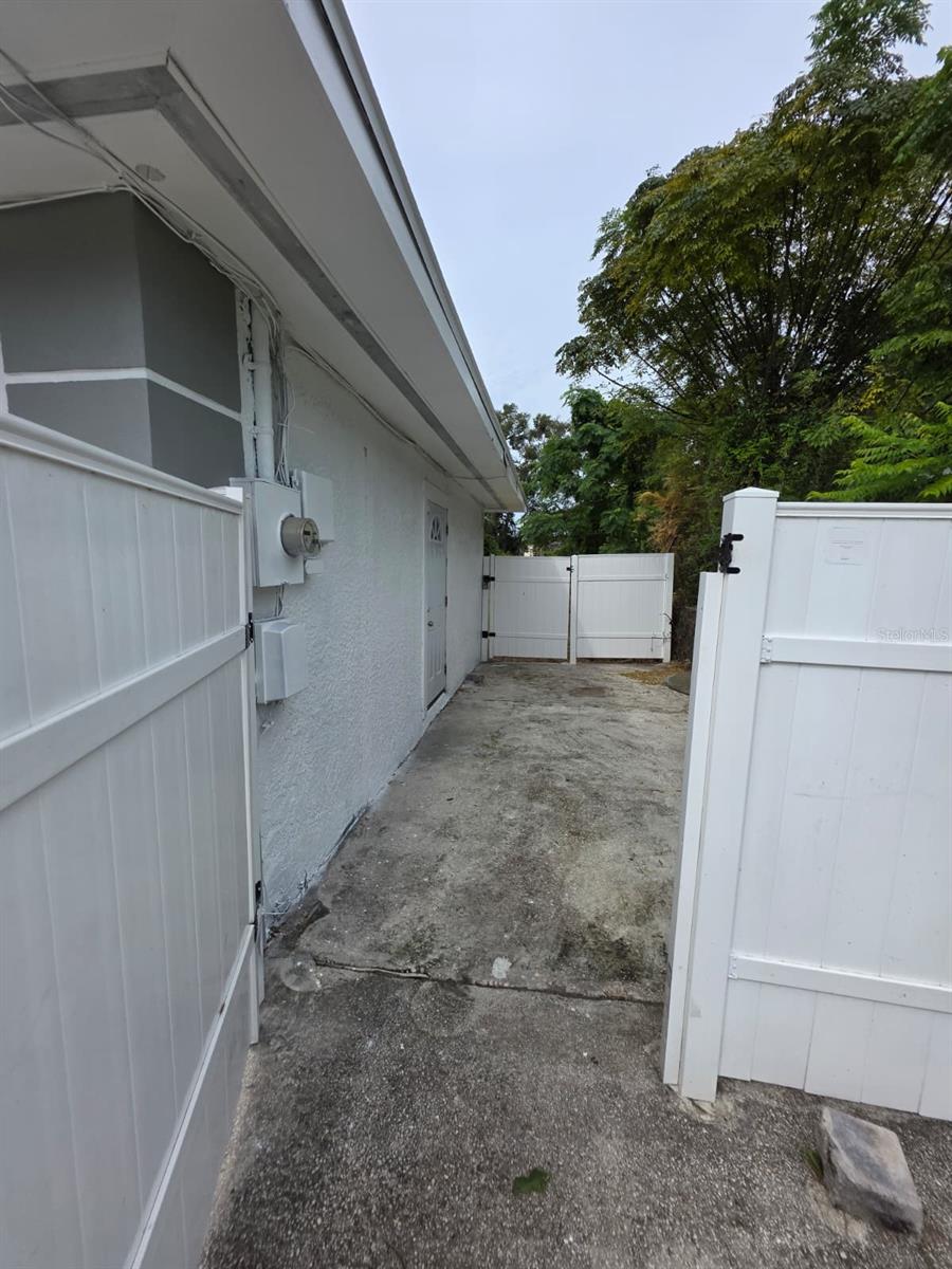 1614 N WASHINGTON AVE — photo 35