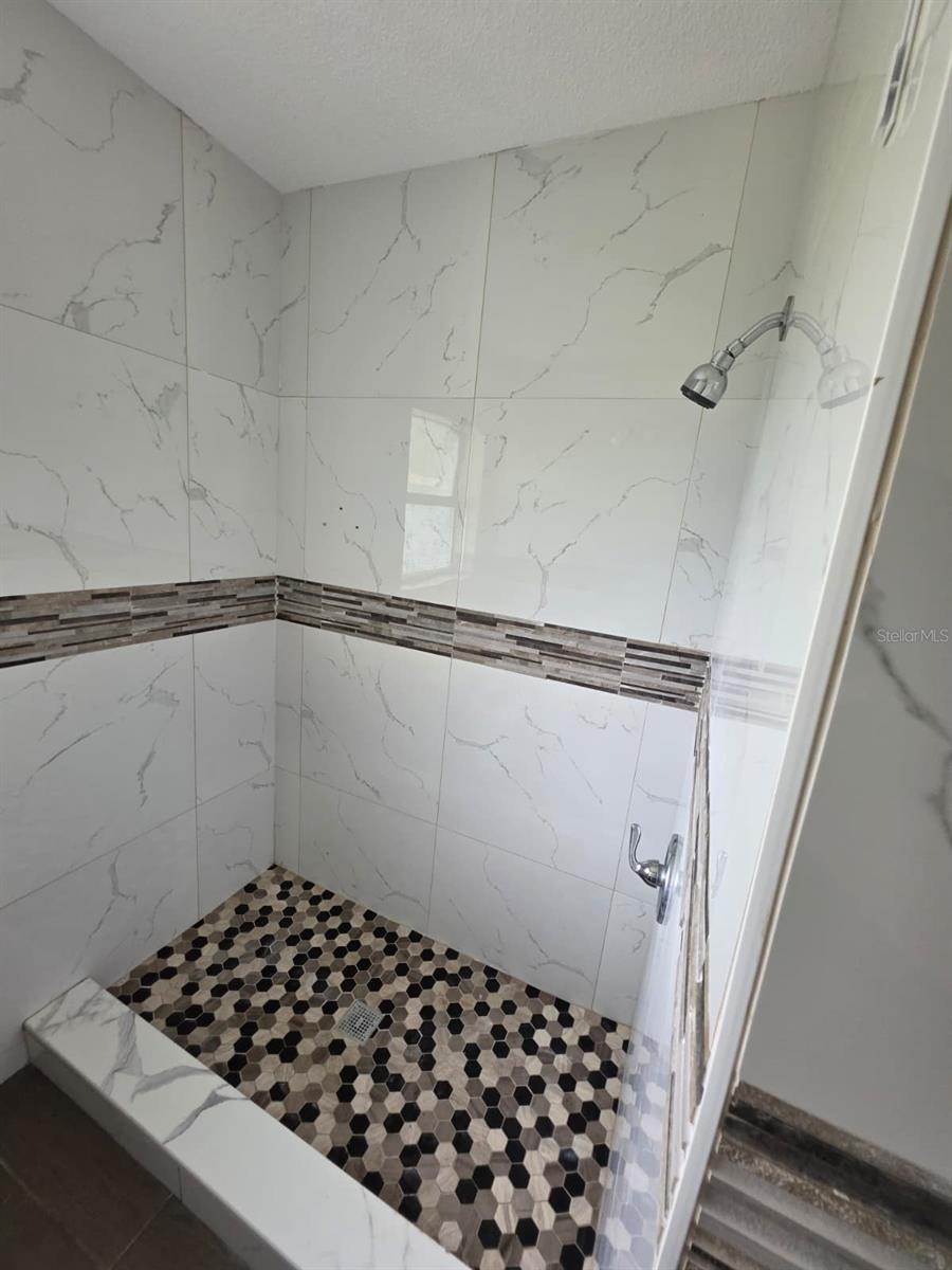 1614 N WASHINGTON AVE — photo 13