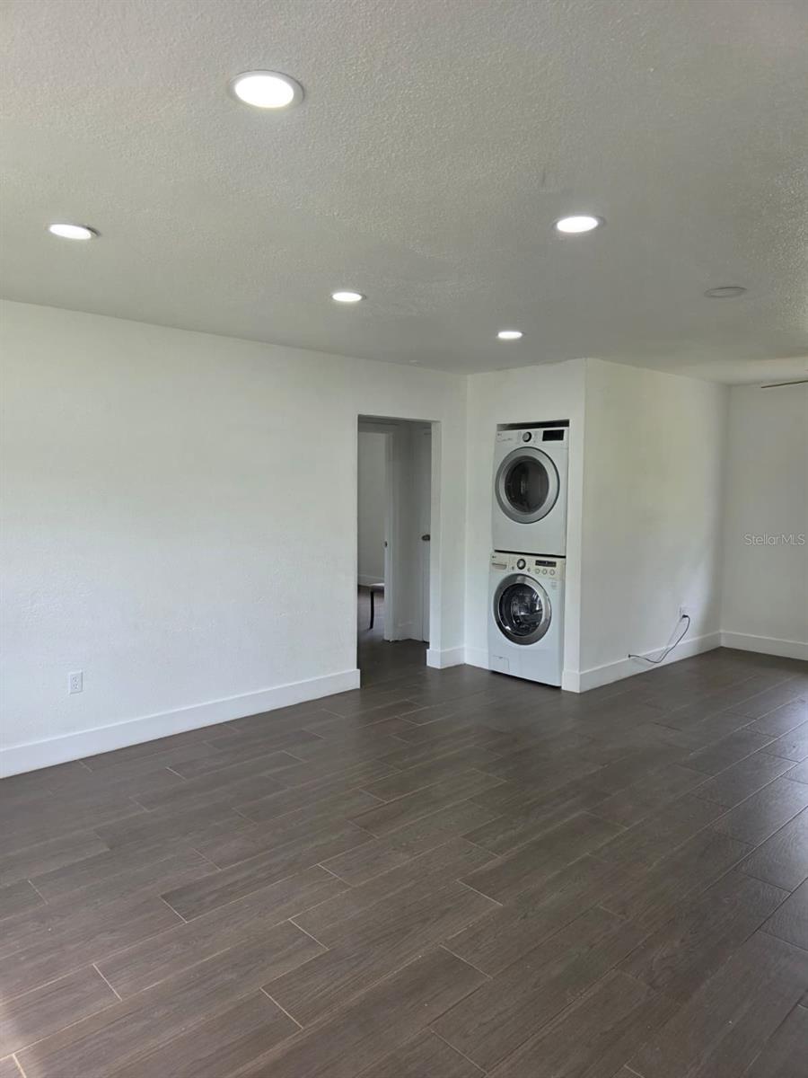 1614 N WASHINGTON AVE — photo 32