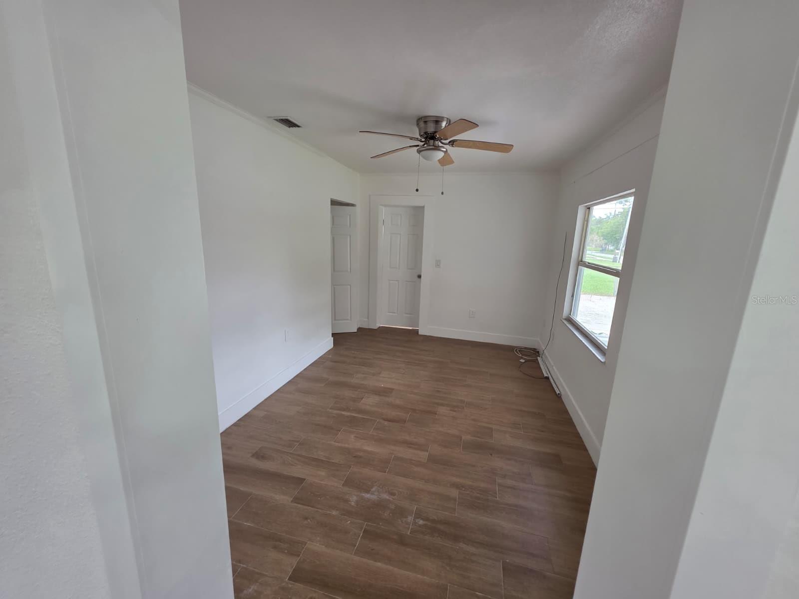 1614 N WASHINGTON AVE — photo 15