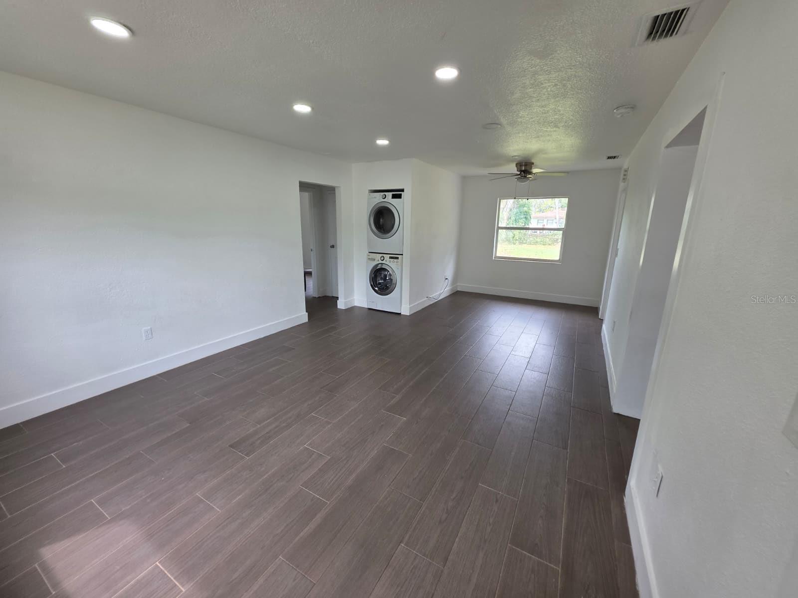 1614 N WASHINGTON AVE — photo 30