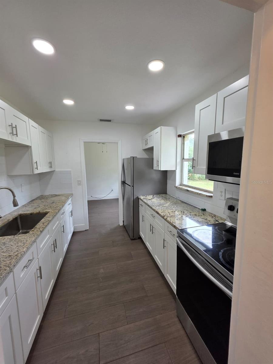 1614 N WASHINGTON AVE — photo 21