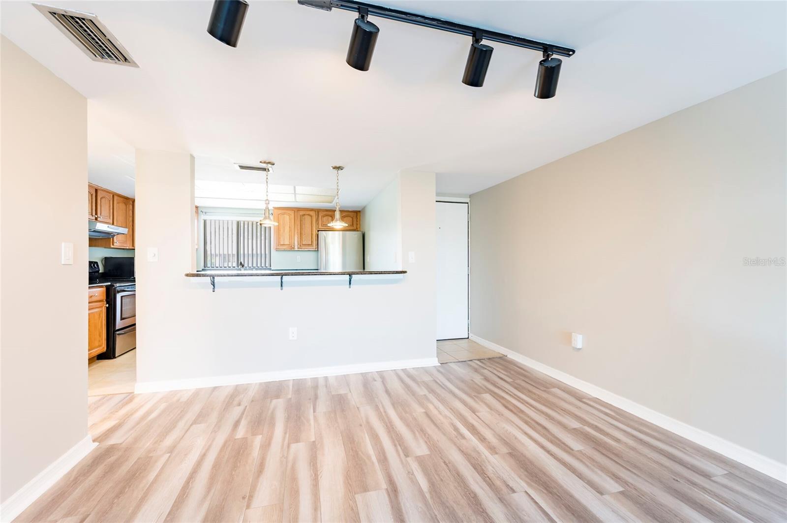 735 S VILLAGE DR N #206 — photo 4