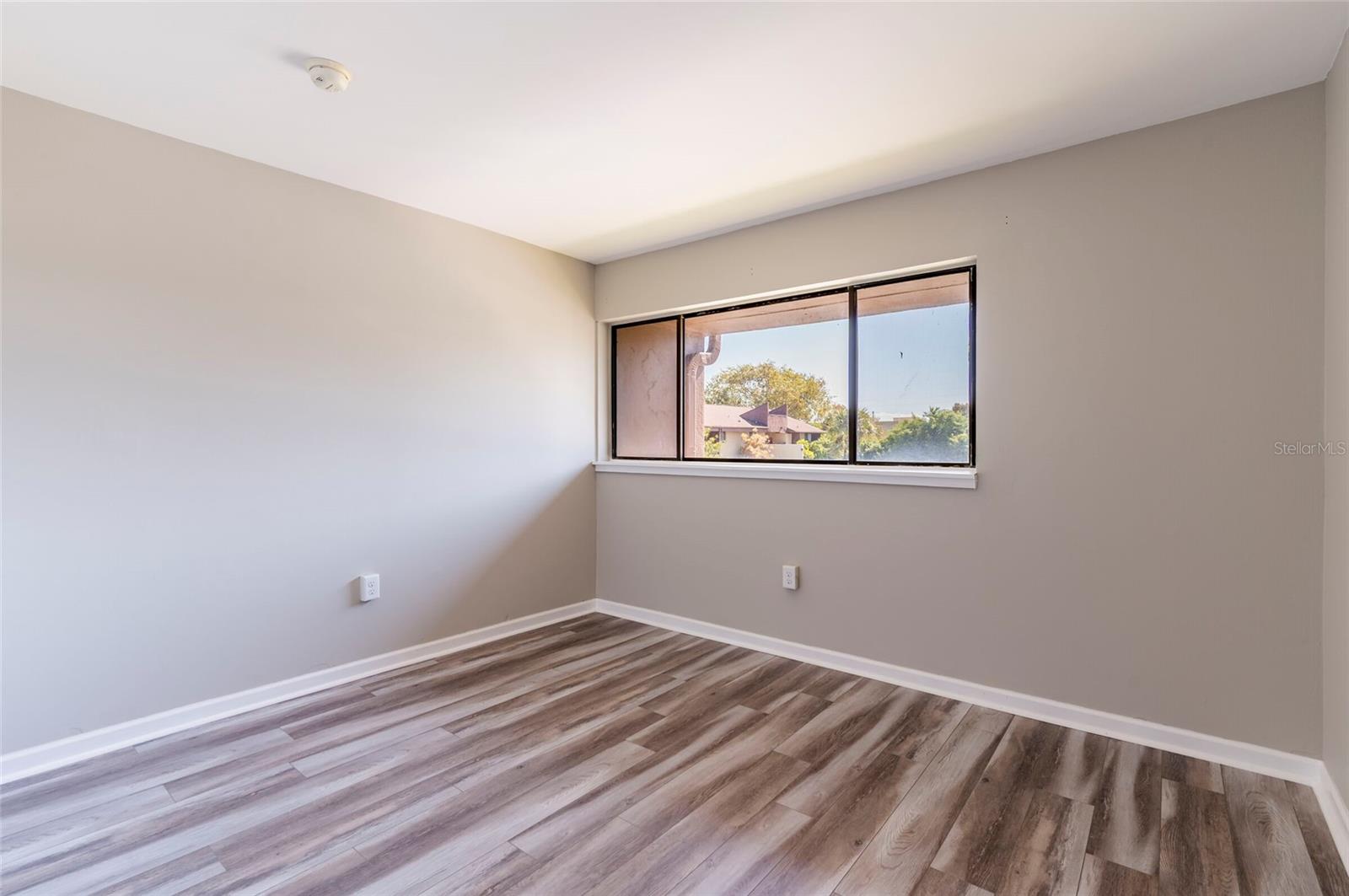 735 S VILLAGE DR N #206 — photo 24