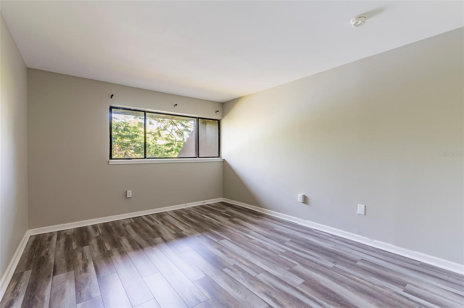 735 S VILLAGE DR N #206 — photo 29