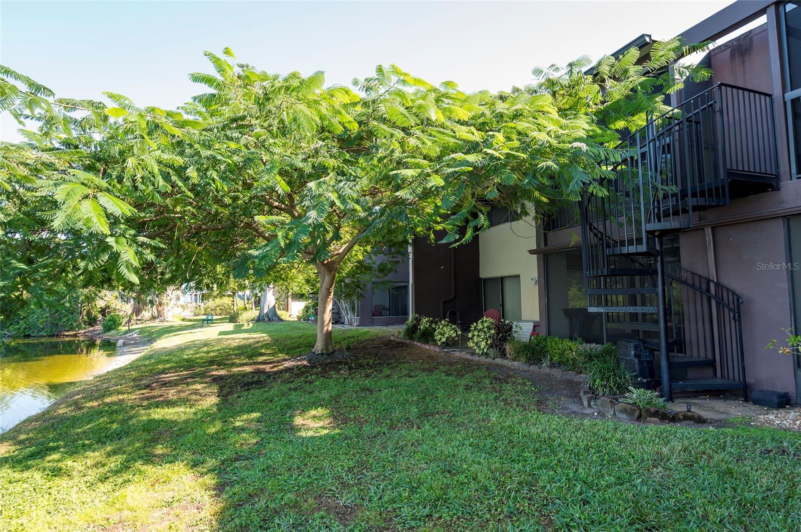 735 S VILLAGE DR N #206 — photo 32