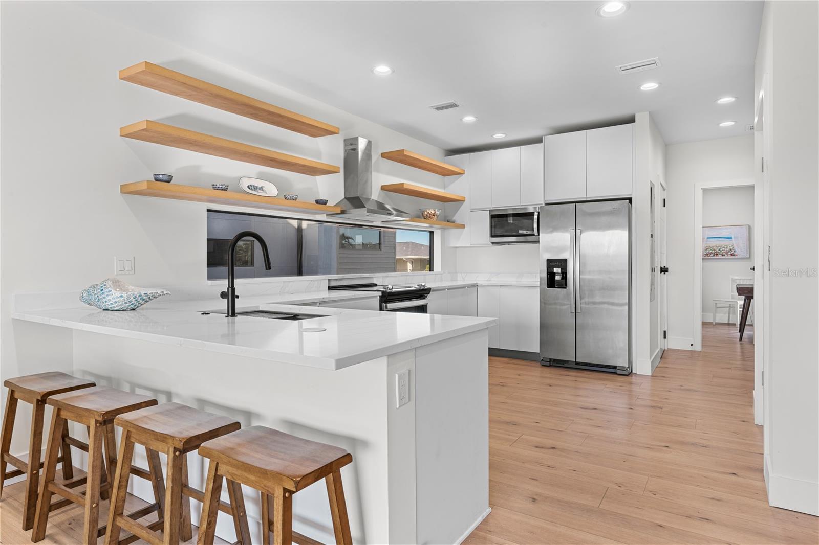 2200 BAY BLVD #B — photo 23