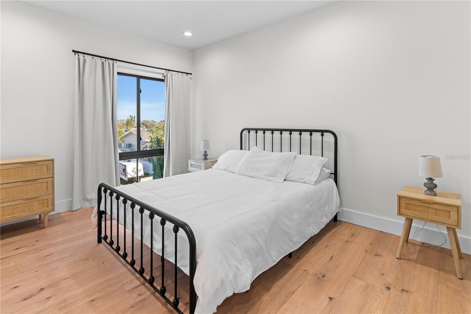 2200 BAY BLVD #B — photo 59