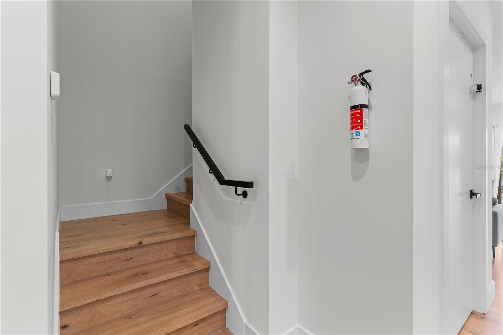 2200 BAY BLVD #B — photo 40