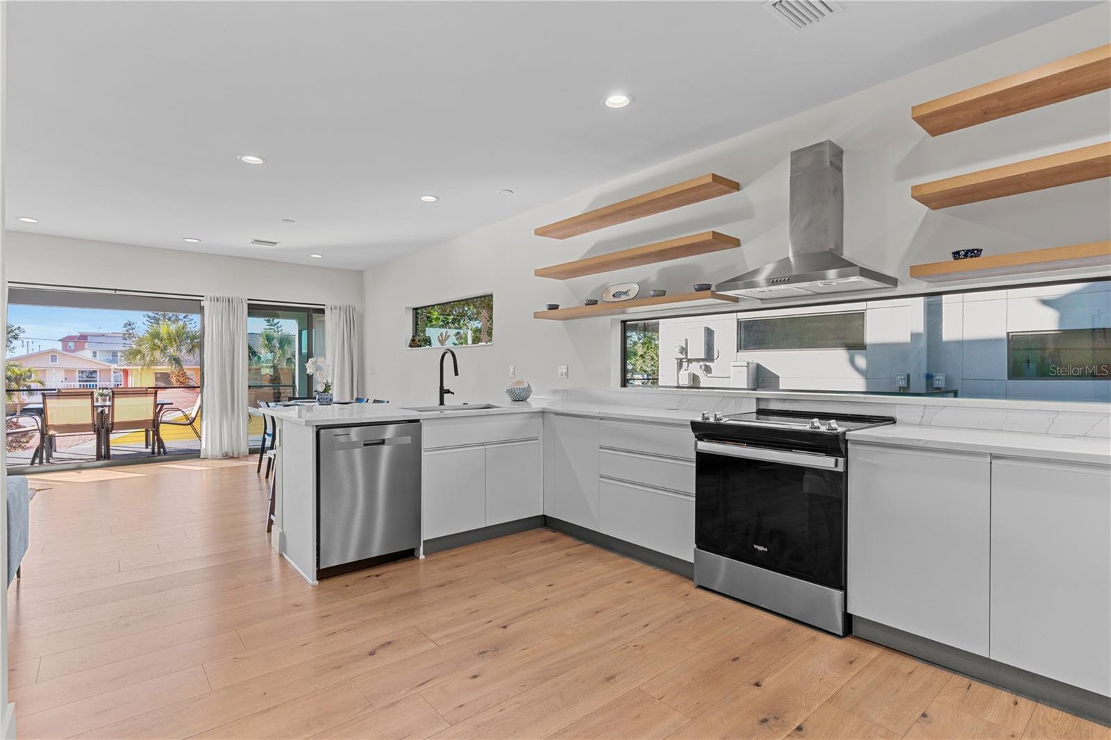 2200 BAY BLVD #B — photo 19