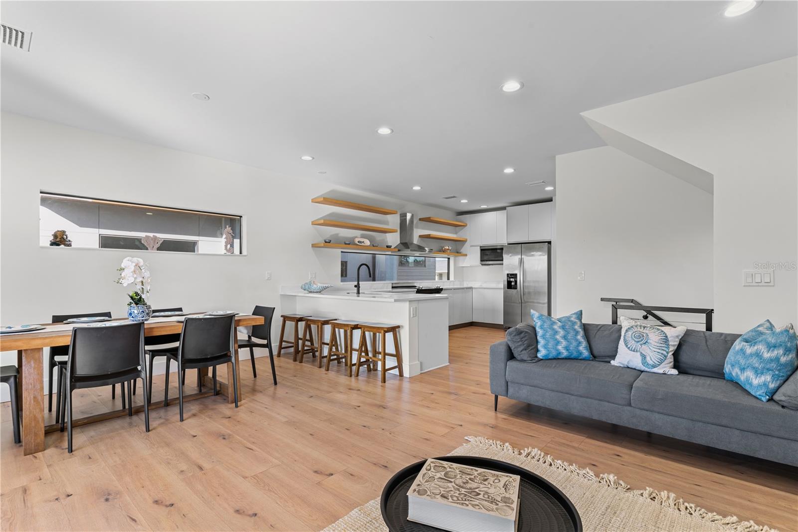 2200 BAY BLVD #B — photo 26