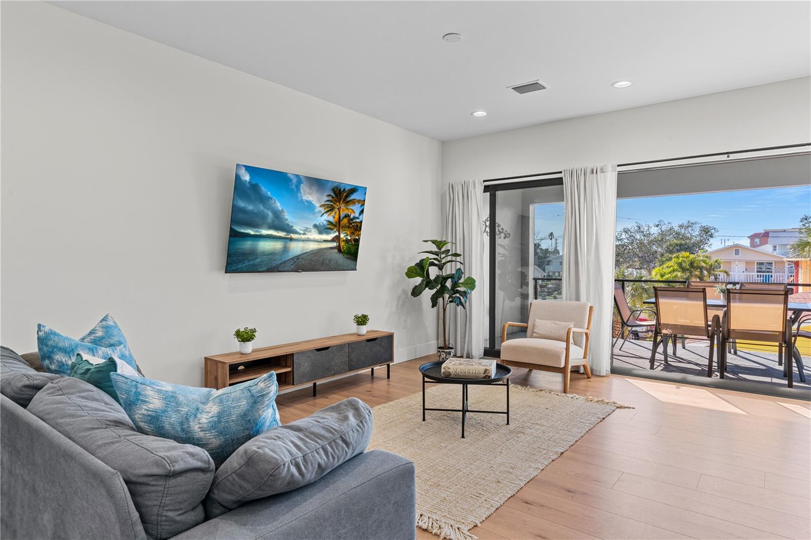 2200 BAY BLVD #B — photo 24