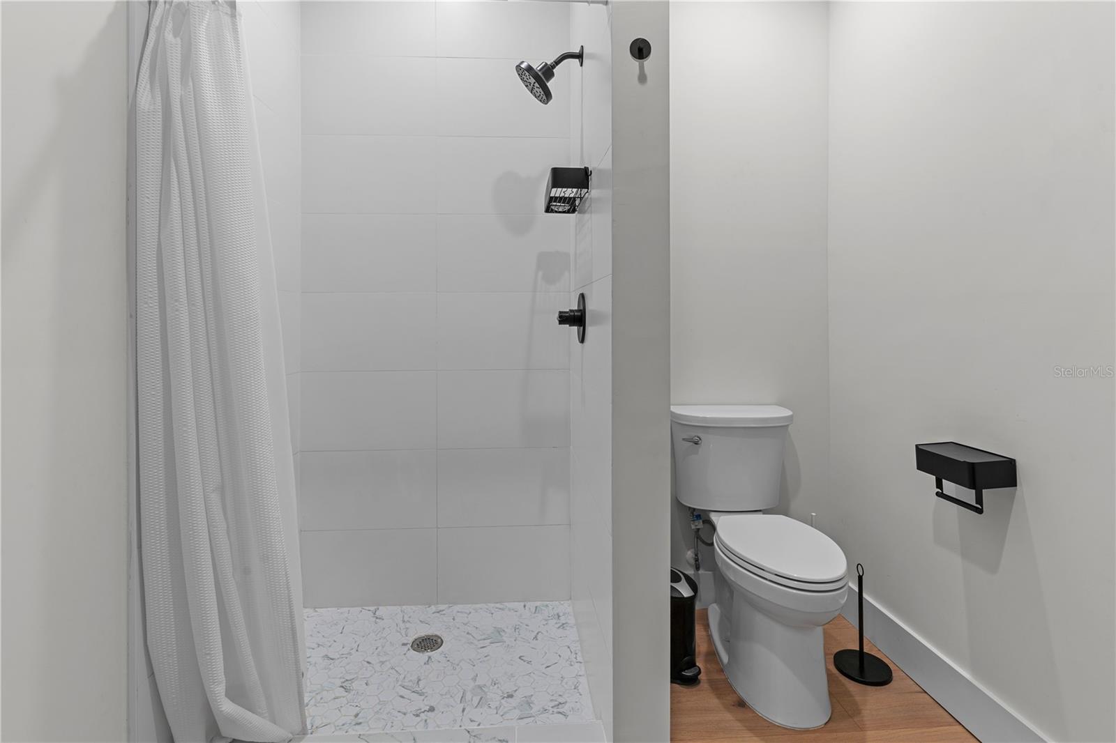2200 BAY BLVD #B — photo 62