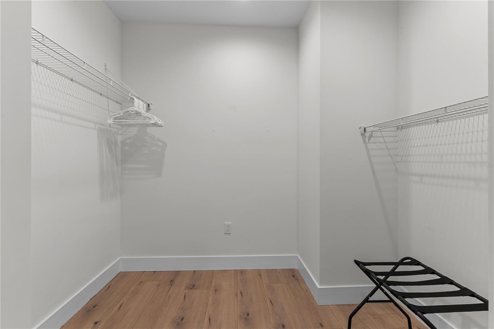 2200 BAY BLVD #B — photo 52