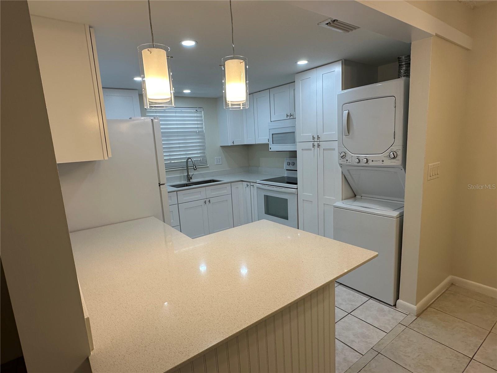 122 N KINGS AVE #101 — photo 6