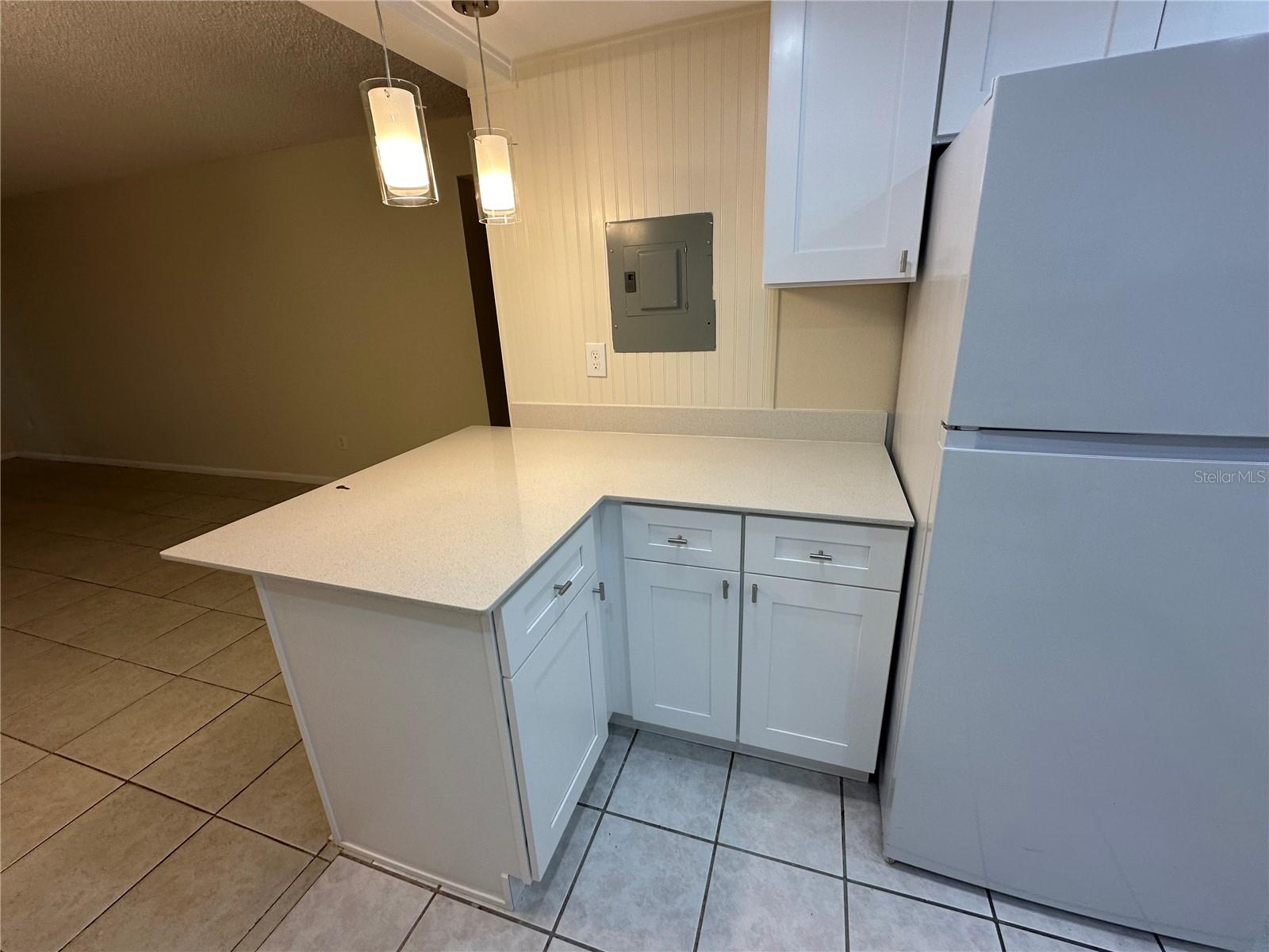 122 N KINGS AVE #101 — photo 5
