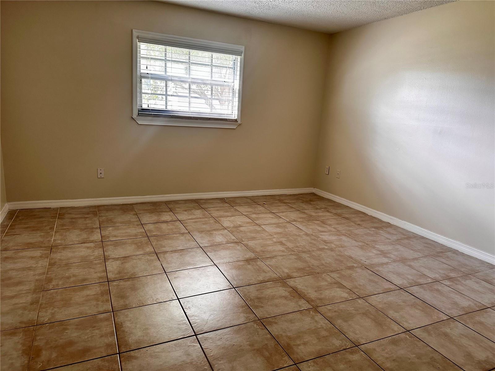 122 N KINGS AVE #101 — photo 20