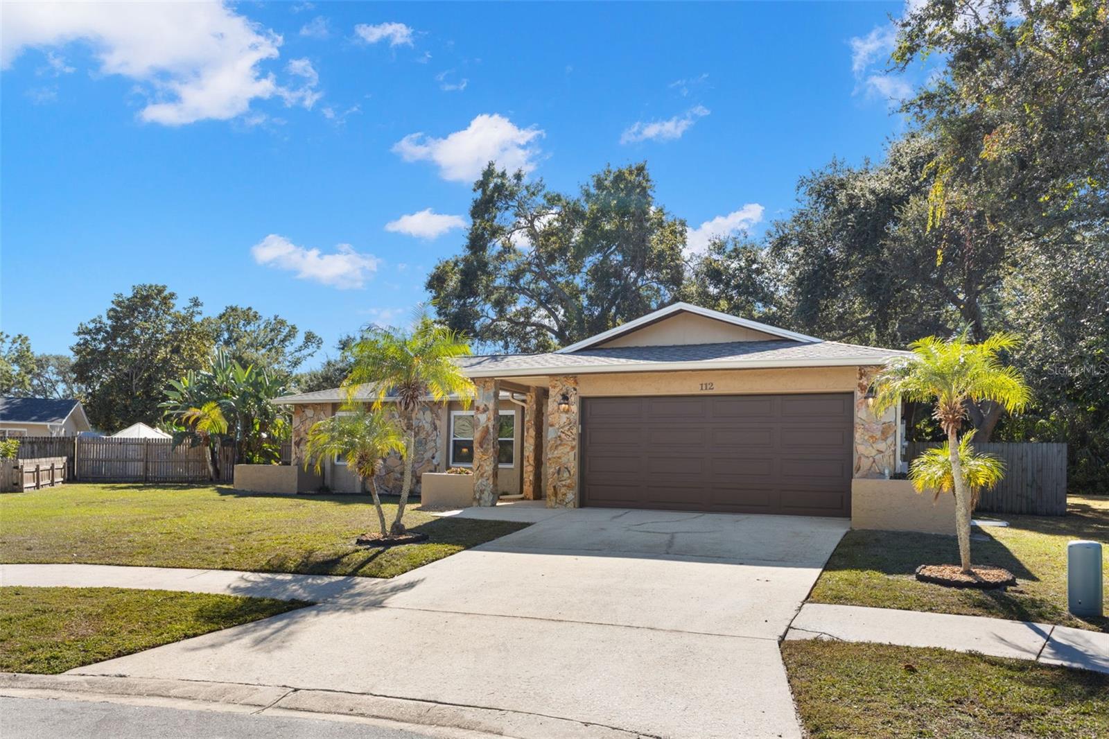 112 MEADOWCROSS DR — photo 3