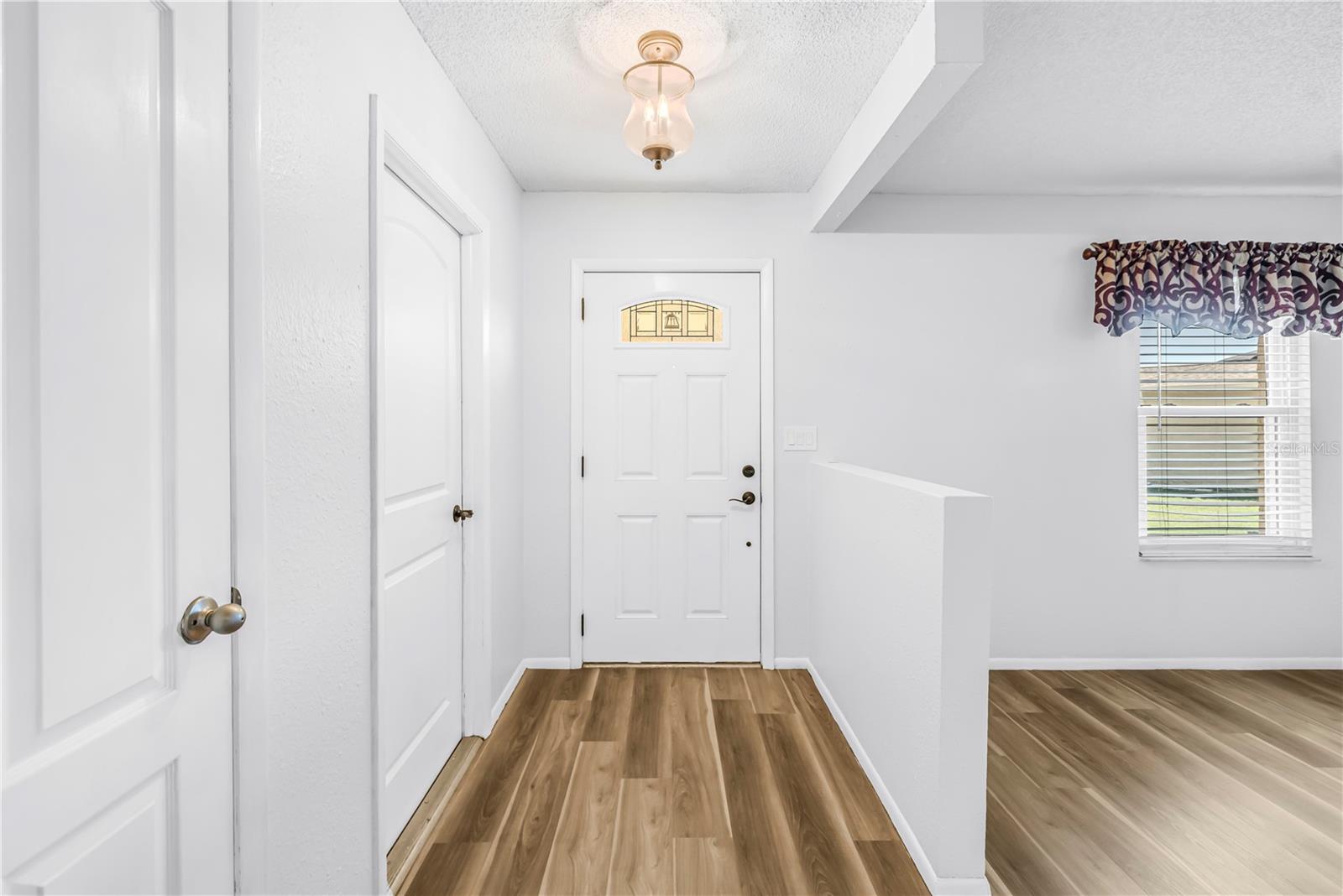 112 MEADOWCROSS DR — photo 6