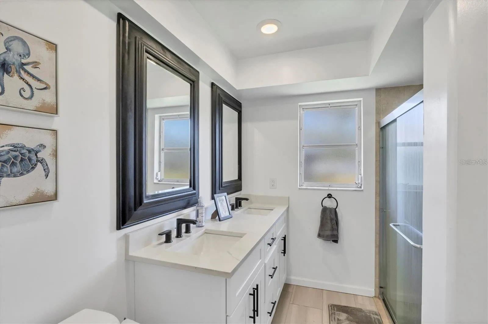 2410 CASS ST — photo 16