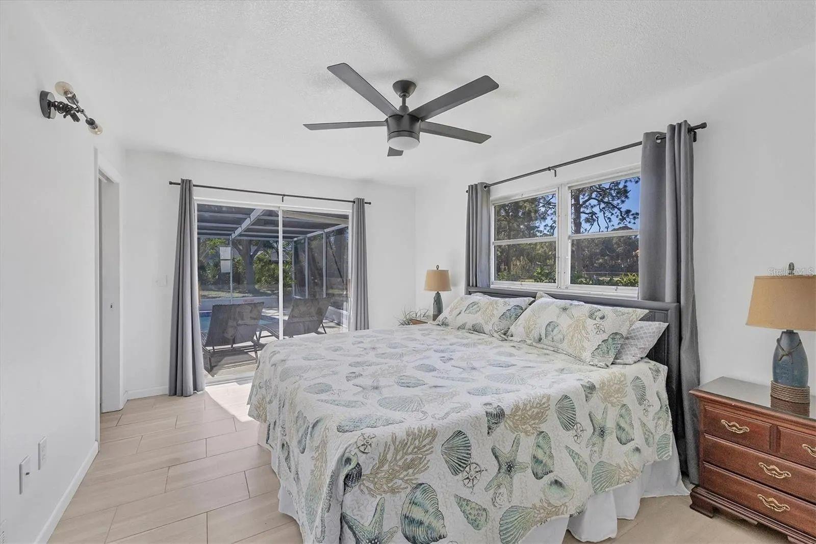 2410 CASS ST — photo 14