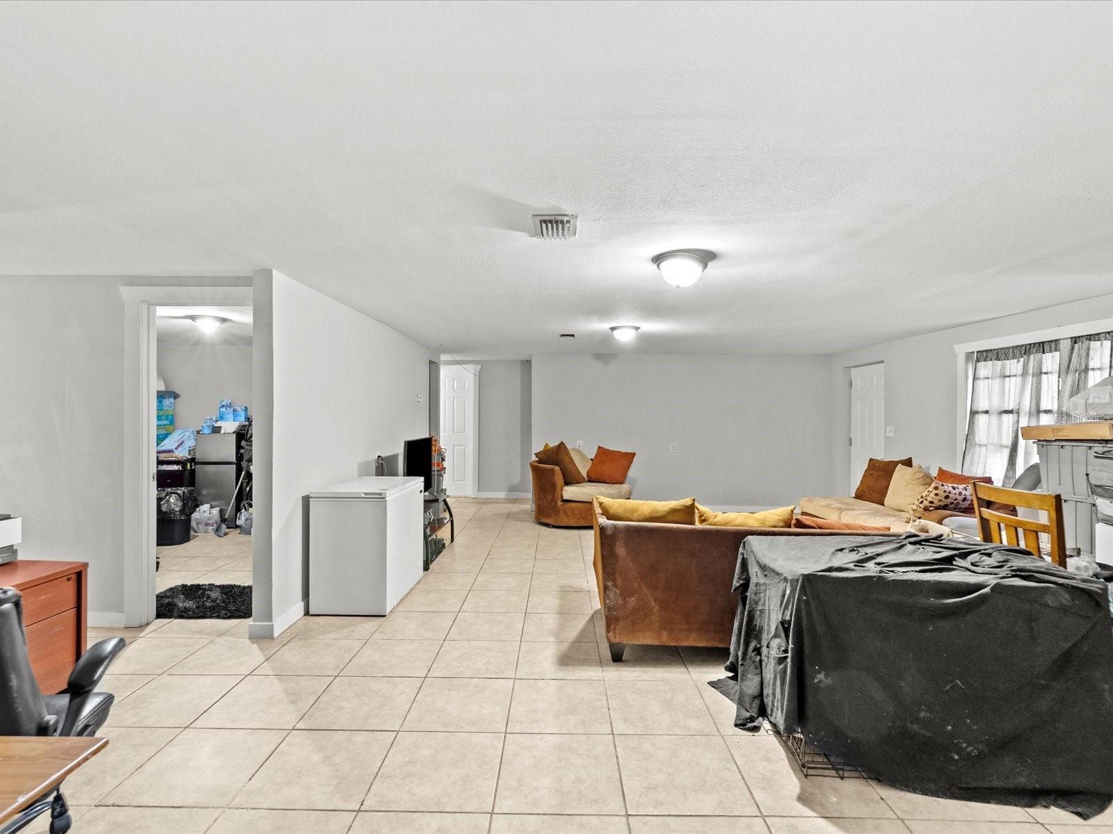 12218 ELKTON AVE — photo 10